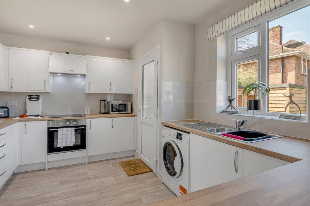 4 Bedroom Pitchford Norwich Exterior photo